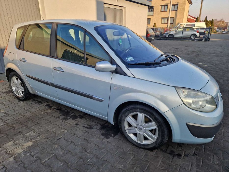 Błotnik przód przedni lewy prawy Renault Scenic II NV632 części