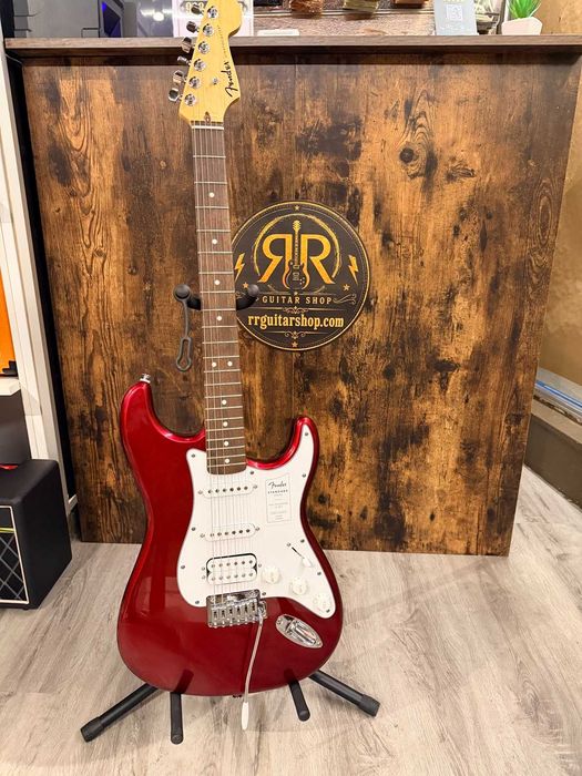 Guitarra Fender Standard Stratocaster HSS Candy Red