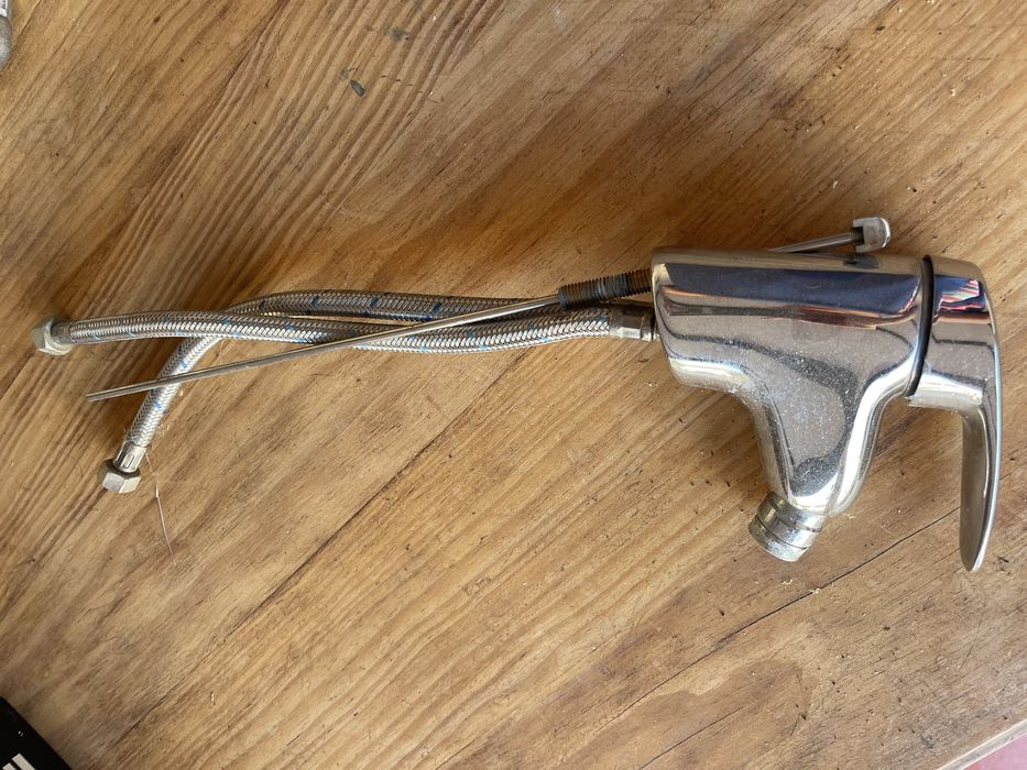 Torneiras marca ROCA em bom estado