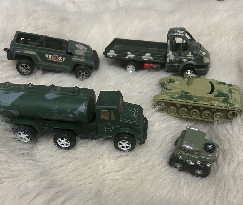 Военные разные машинки