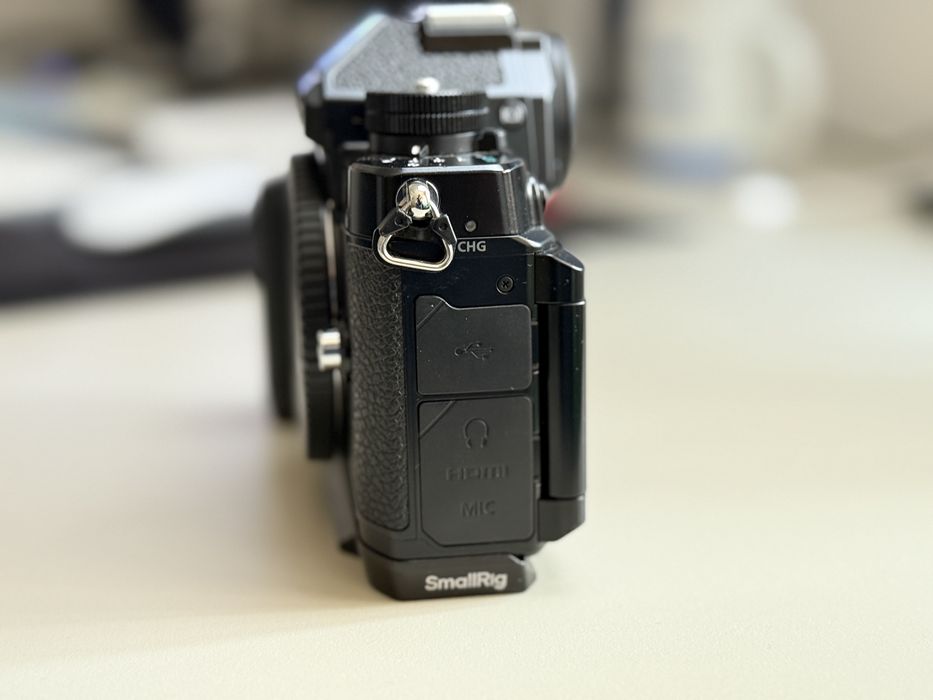 Nikon ZF + Grip Smallrig