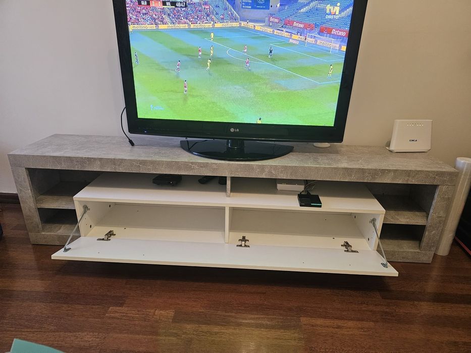 Movel aparador tv