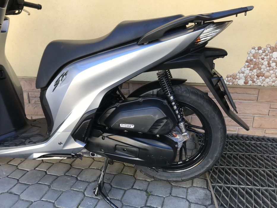 з документами HONDA SH 125 рік 2017    ne sh 150 sh300 sh350