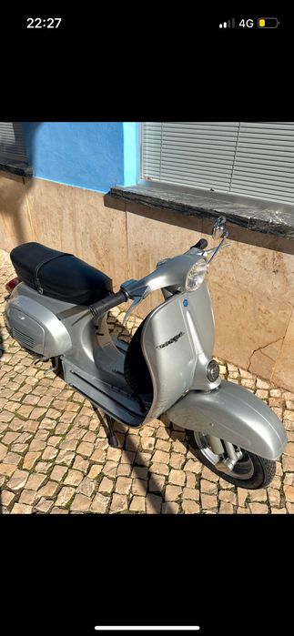 Vespa 50s numerada