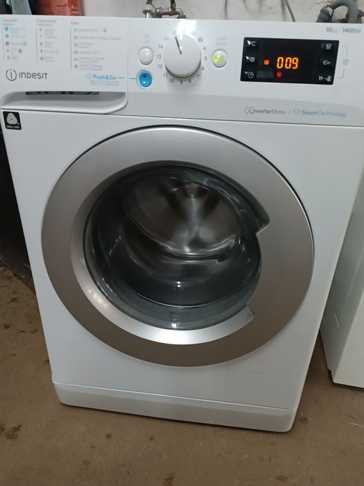 Máquina de roupa 10kg Indesit