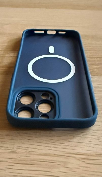 Etui iPhone 16 Pro Max MagSafe z osłoną aparatu półprzezroczyste navy blue