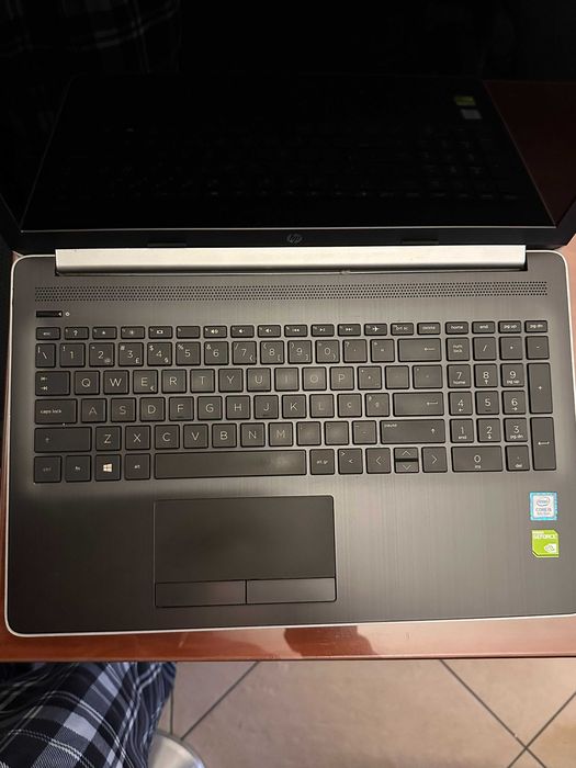 Computador portátil HP i5