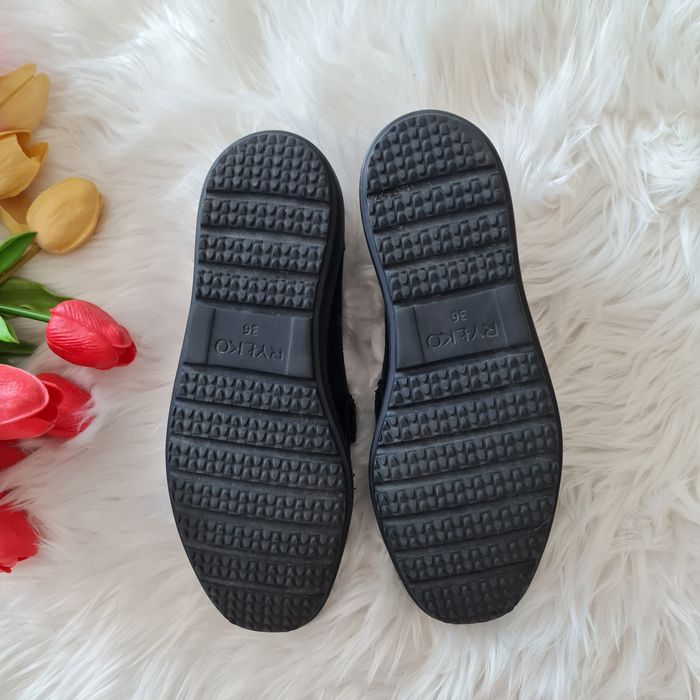 Nowe Ryłko Relax - Czarne Skórzane Mokasyny z klamrą na Koturnie 36