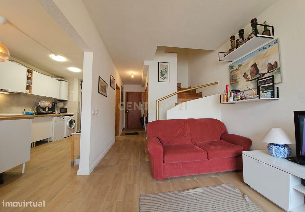 Apartamento T4 duplex em Setúbal com Vista e Boa Exposição Solar