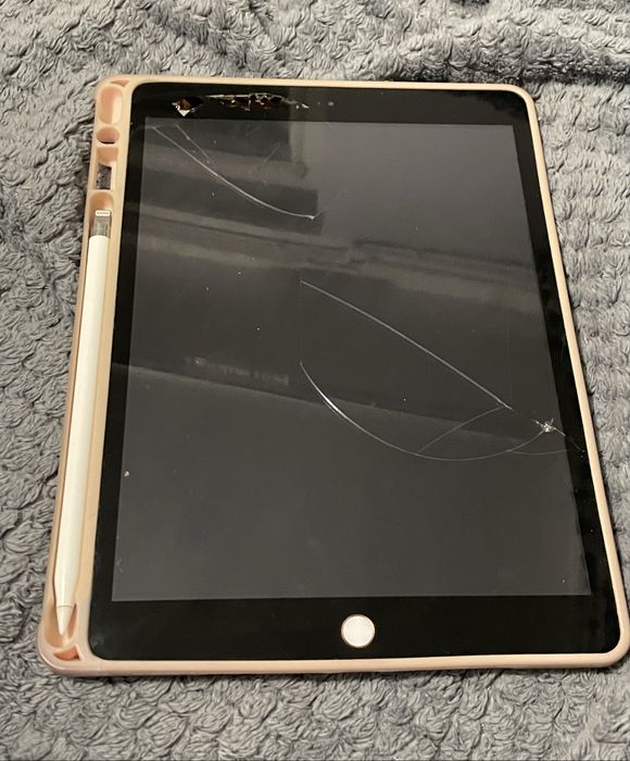 iPad 8 gen 128GB | DO NAPRAWY / NA CZĘŚCI | 500 zł