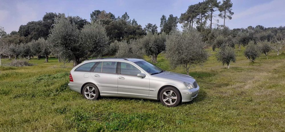 Mercedes C220 CDi - Cinza