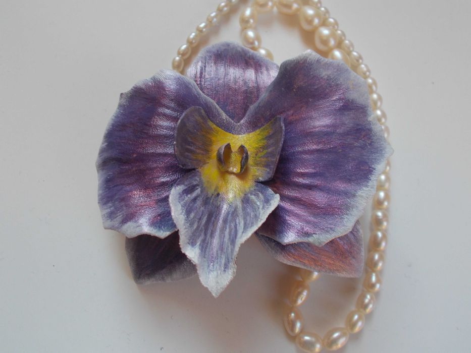 Kwiat Broszka Skórzana fioletowa orchidea Prezent na rocznicę
