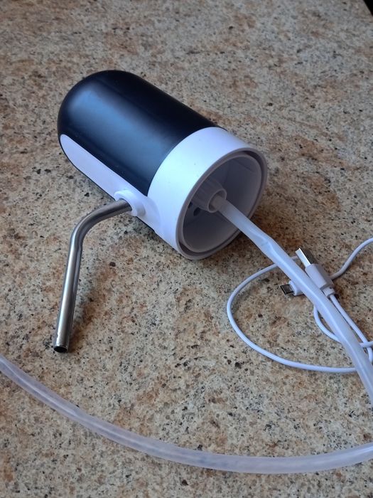 Dozownik do wody elektryczny