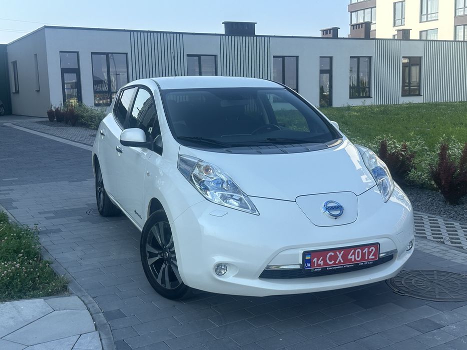 Nissan Leaf 30 kWh | Bose | Камери 360° | Гарний стан | Без вкладень