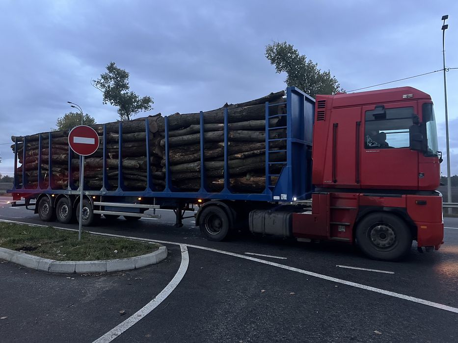 Послуги навантажувача(jcb,manitou). Вантажні перевезення Зил Камаз MAN