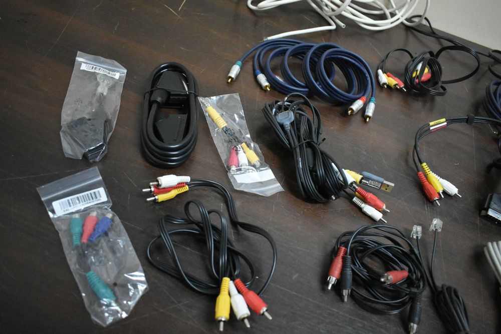 Mix komputerowy kable / przejściówki / pilot