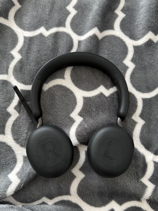 Jabra Evolve2 65 идеальное состояние