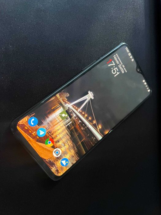 Смартфон OnePlus 6t