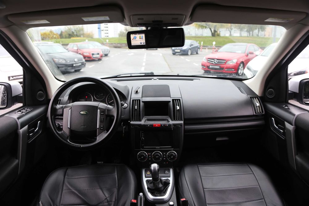 Land Rover Freelander  2010 року