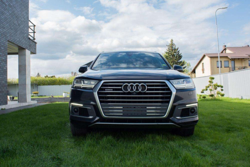 Audi Q7 - 3.0 diesel - hibrido 386 HP - aceito TROCA