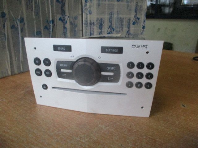 Rádio / auto-rádio OPEL Corsa D