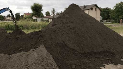 Czarnoziem, torf, ziemia ogrodowa, ziemia pod trawnik