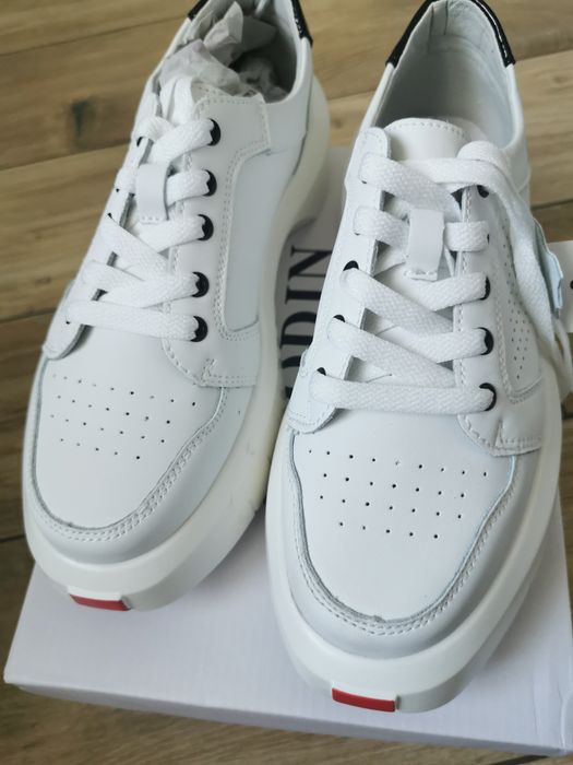 Sneakersy r 39 skóra naturalna
