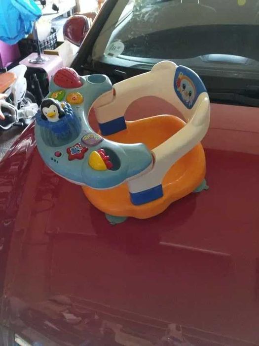 Assento de Banho Bebé Vtech com Brinquedos