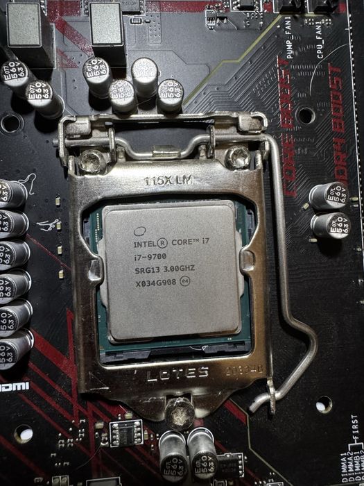 Procesor i7 9700
