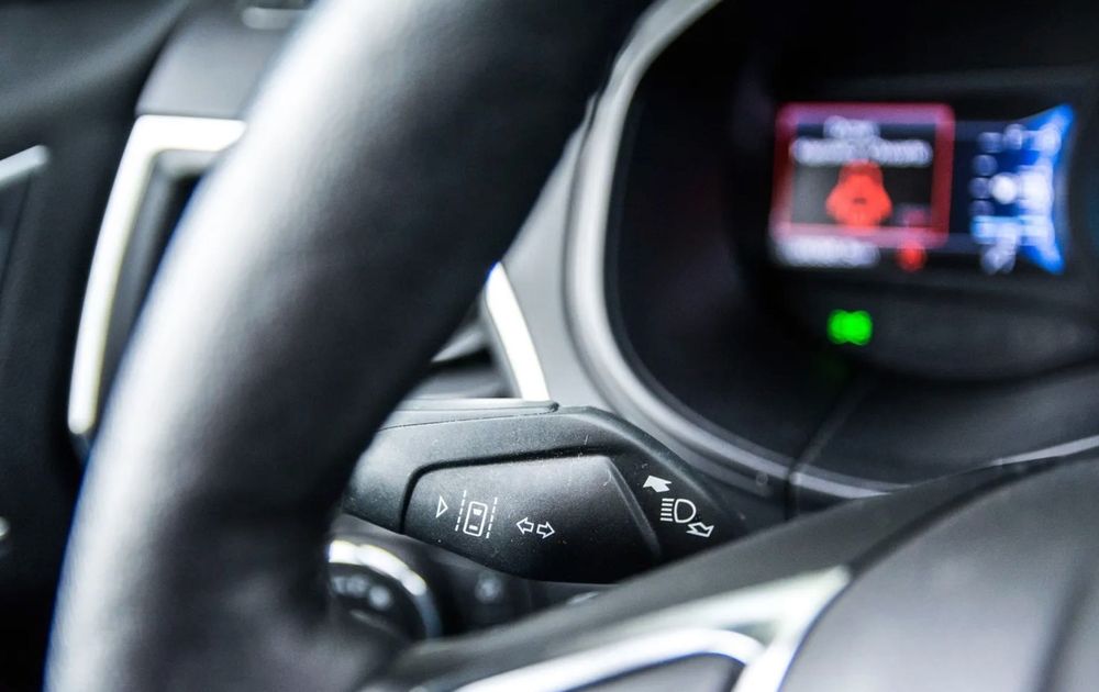 Ford Edge Titanium 2022 року