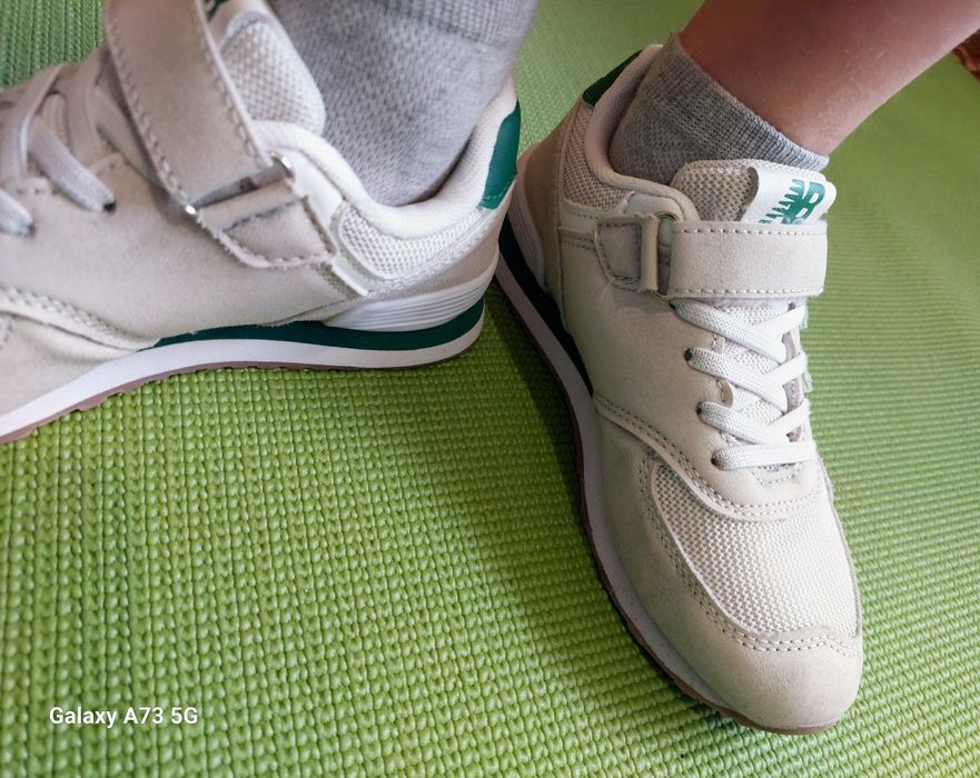Дитячі кросівки New Balance (взуття)