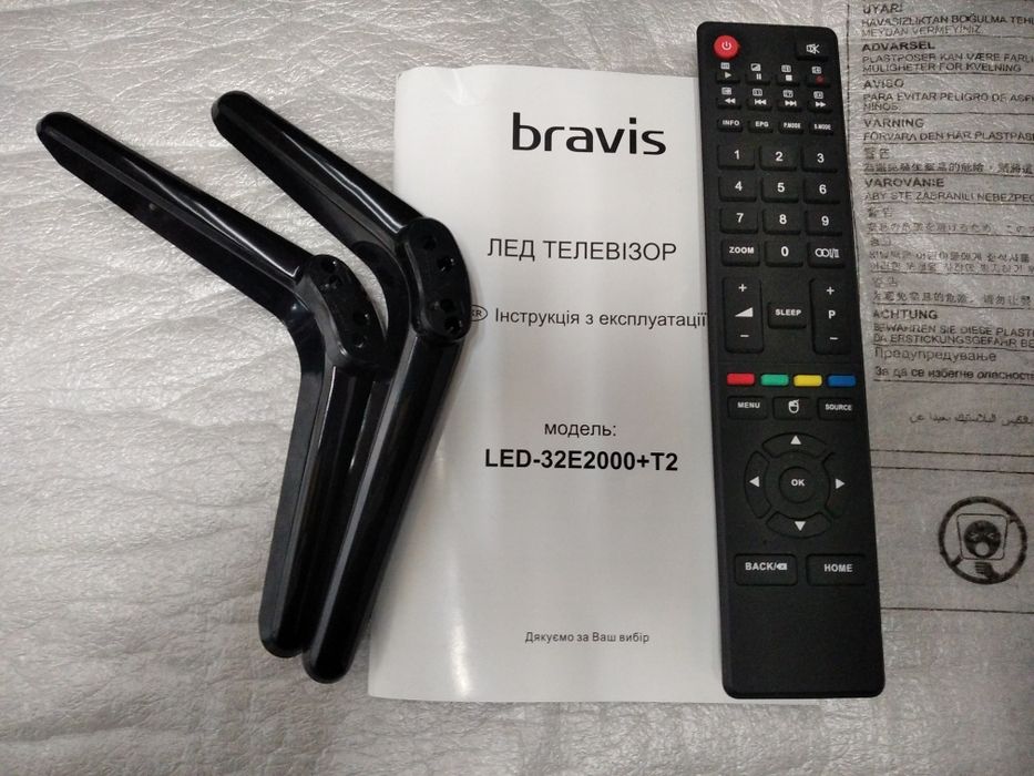 Продам телевізор BRAVIS 32Е6000+Т2 гарний стан.