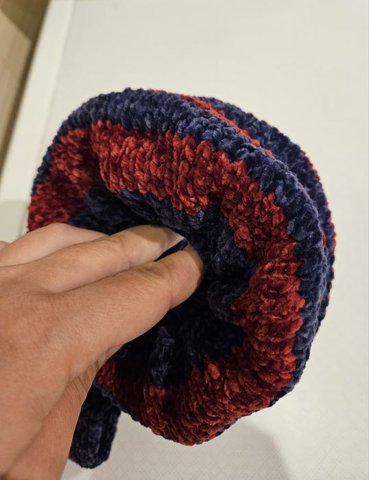 Welurowy zestaw: scrunchie + opaska na uczy