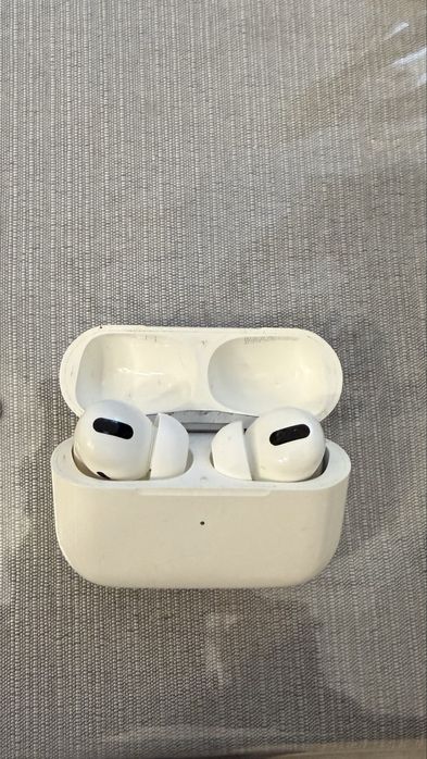 AirPods Pro 2 (Lightning/USB-C)