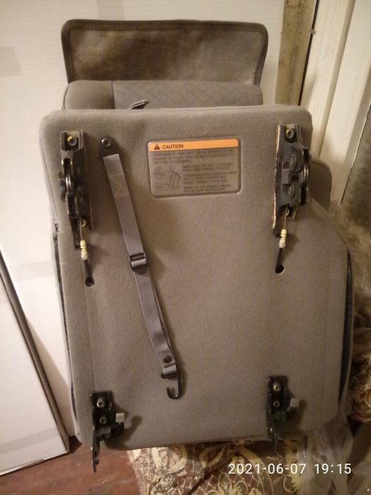 Сидение 2 й ряд, предположительно Шевроле Митсубиси Опель