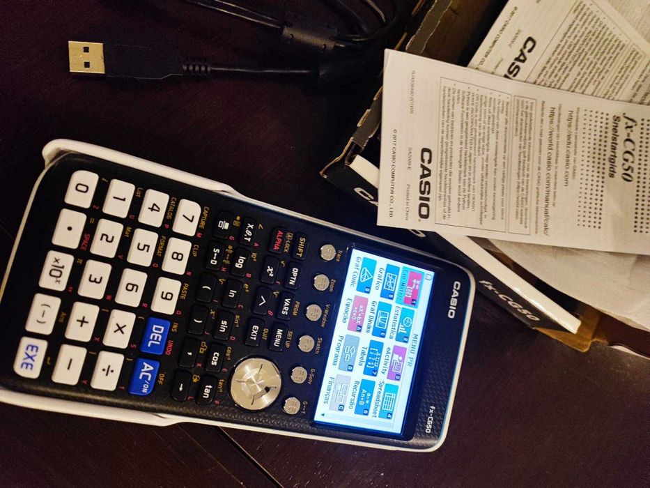 Calculadora Gráfica Casio FX-CG50 em ótimo estado