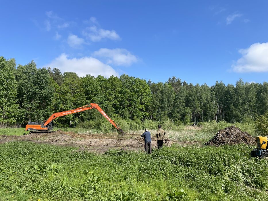 Koparka long reach, wykopy, roboty ziemne, kopanie stawu, wyburzenia,