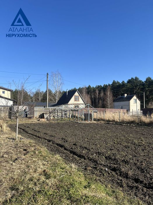 Продаж  земельної ділянки в с. Озерце