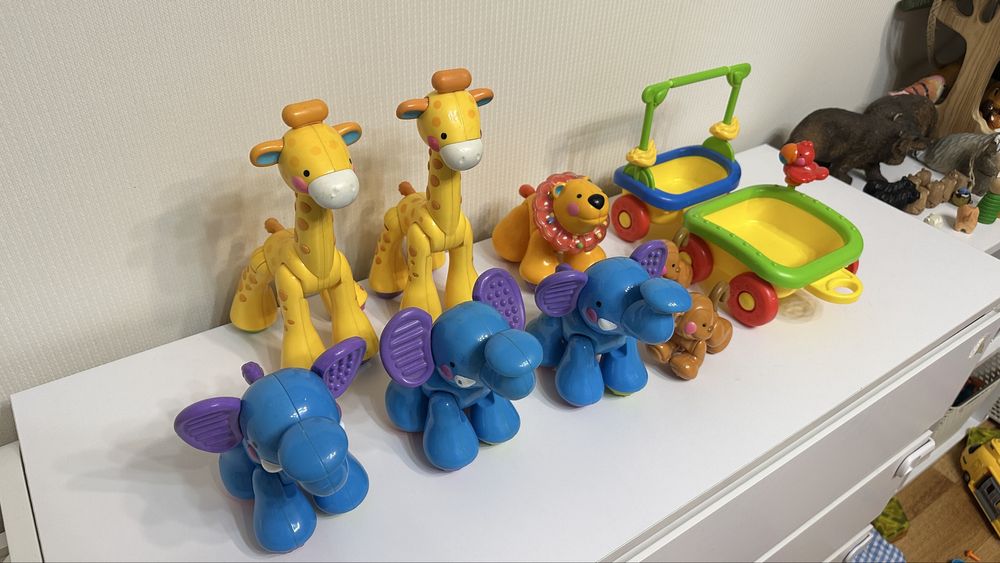 Одразу пишіть, домовимось Левеня іграшка фішер прайс