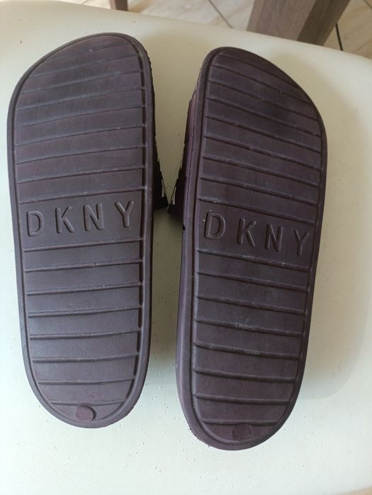 Klapki DKNY rozmiar 39