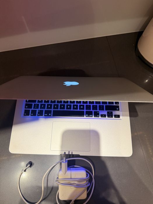 MacBook Air 13” i7 256 GB