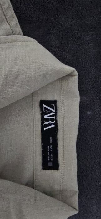 Roupas semi novas.