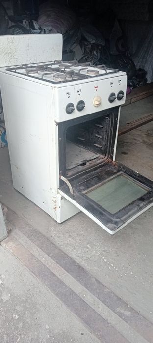Продам газ.плиту ПГ-4.