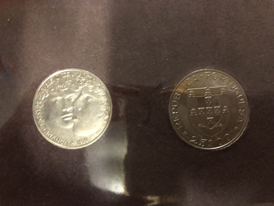 25 escudos ano internacional da criança com expositor edição limitada