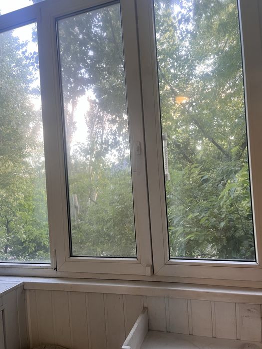 3к з роздільними кімнатами . Площа Маяковського .