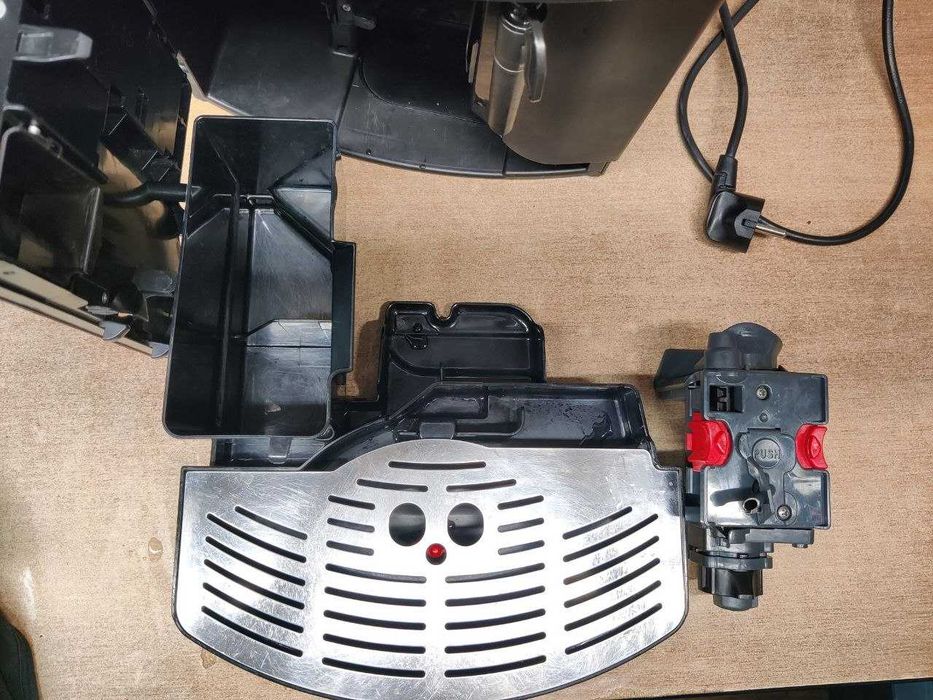 Кавоварка DeLonghi Magnifica EAM 3000