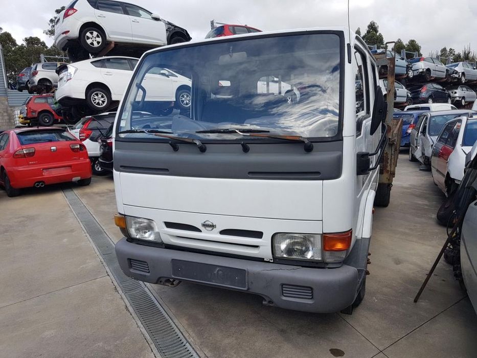 Nissan Cabstar para peças