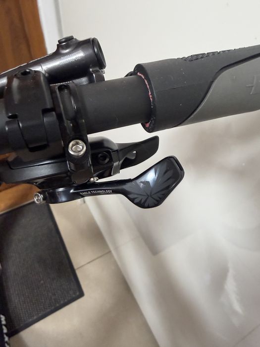 Rower elektryczny bez przebiegu Enduro Syntace 301-CE MK2 RACE Carbon 23,3 kg