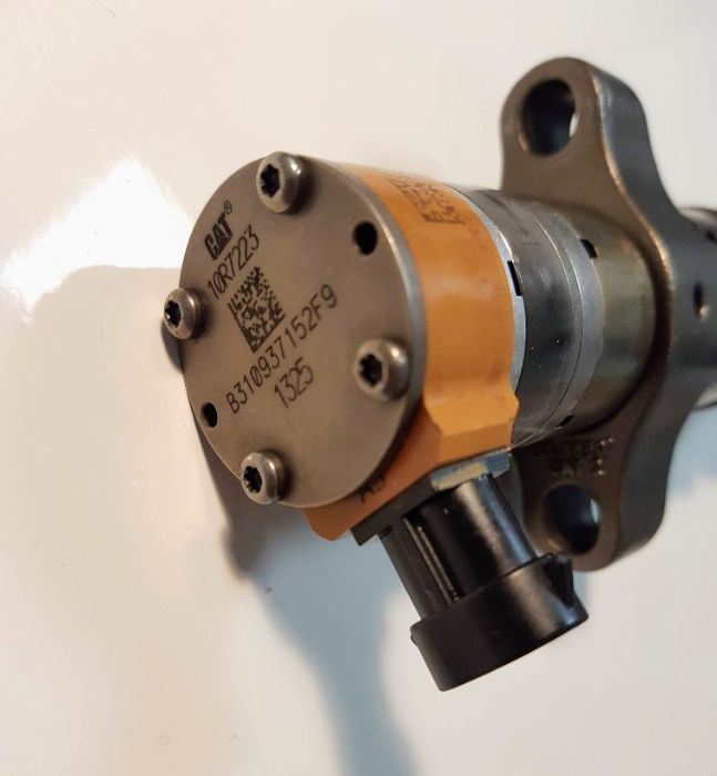 Wtryskiwacz HEUI pompowtrysk silnika CAT Caterpillar C7 C9 regeneracja