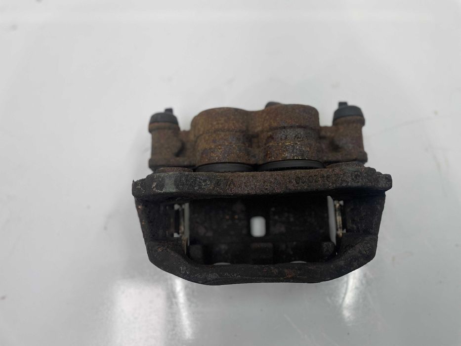 Pinça frontal esquerda peugeot Boxer / Citroen jumper 2.0HDI (2018)